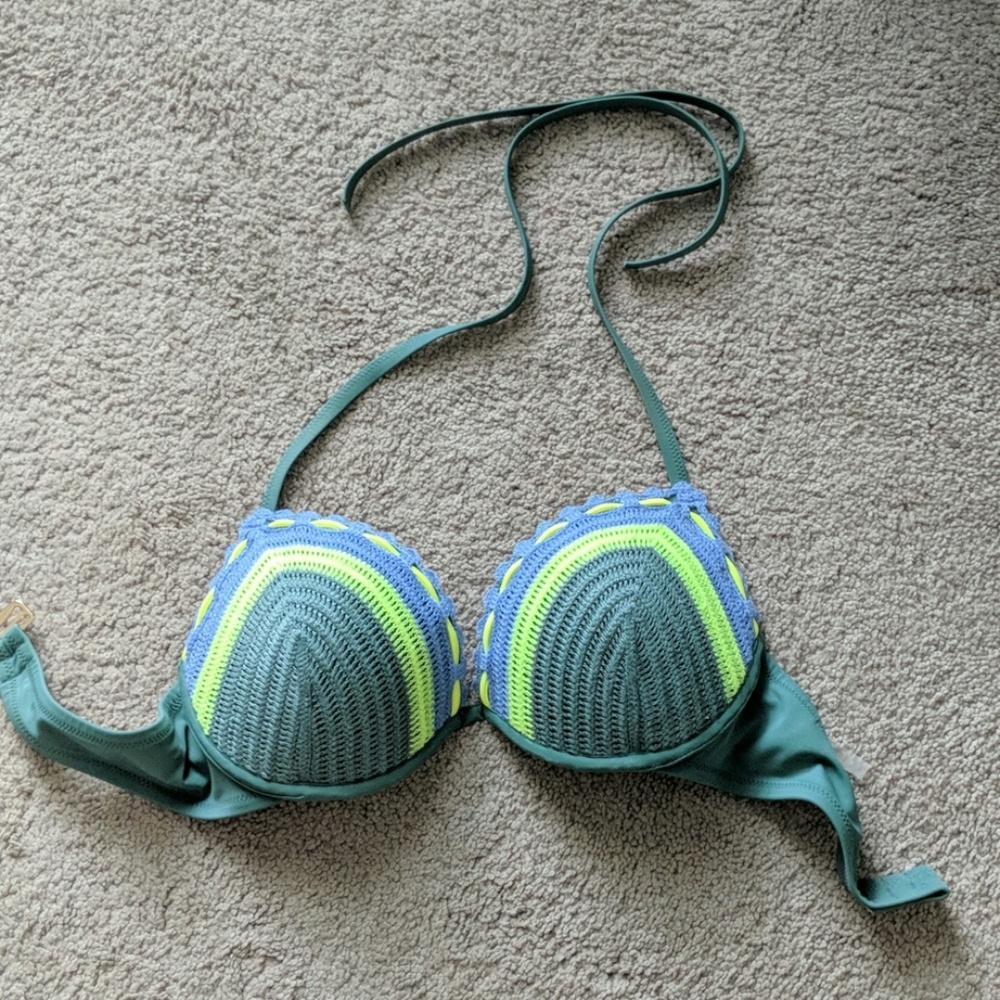 Sand & Shore embroidered bikini top